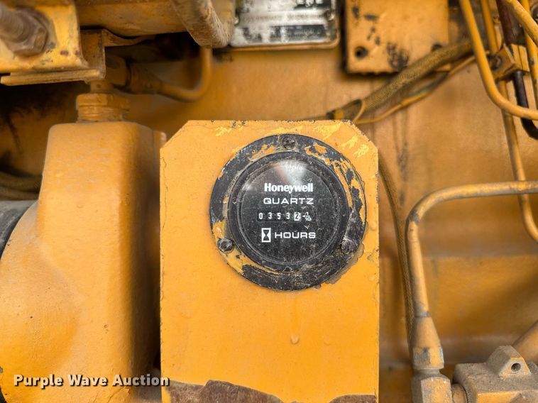 image for item EM2121 1982 John Deere 772A motor grader