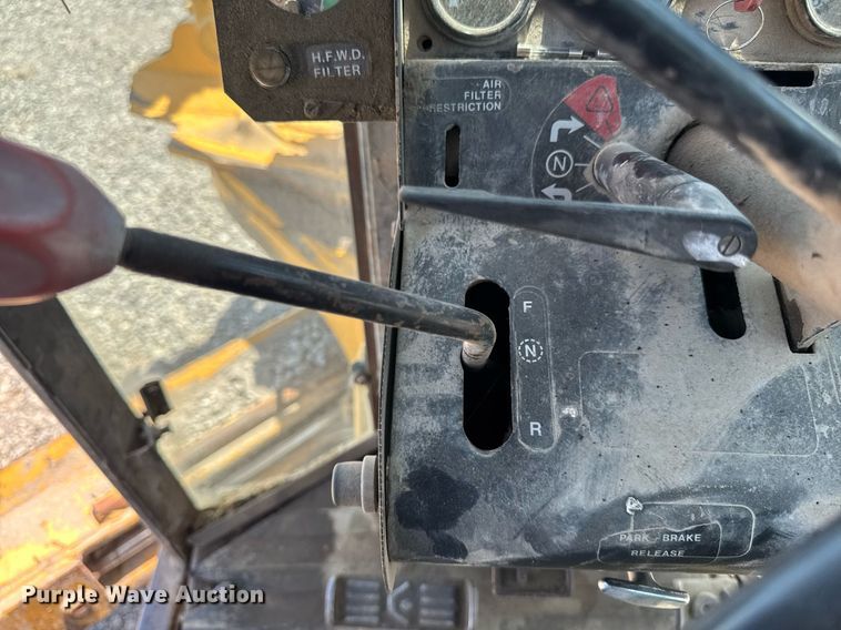 image for item EM2121 1982 John Deere 772A motor grader