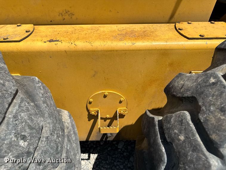 image for item EM2121 1982 John Deere 772A motor grader