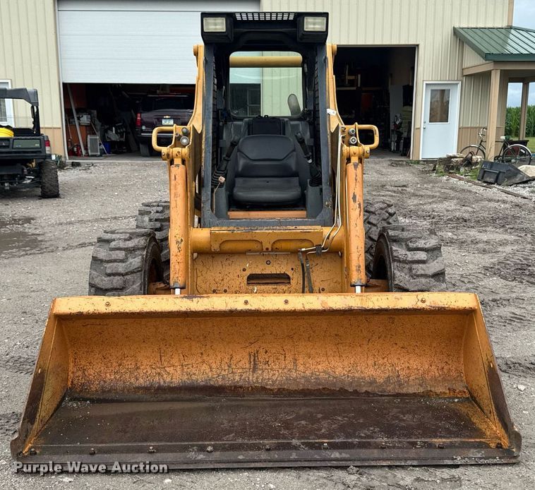 image for item EM2123 1999 Case 95XT skid steer loader