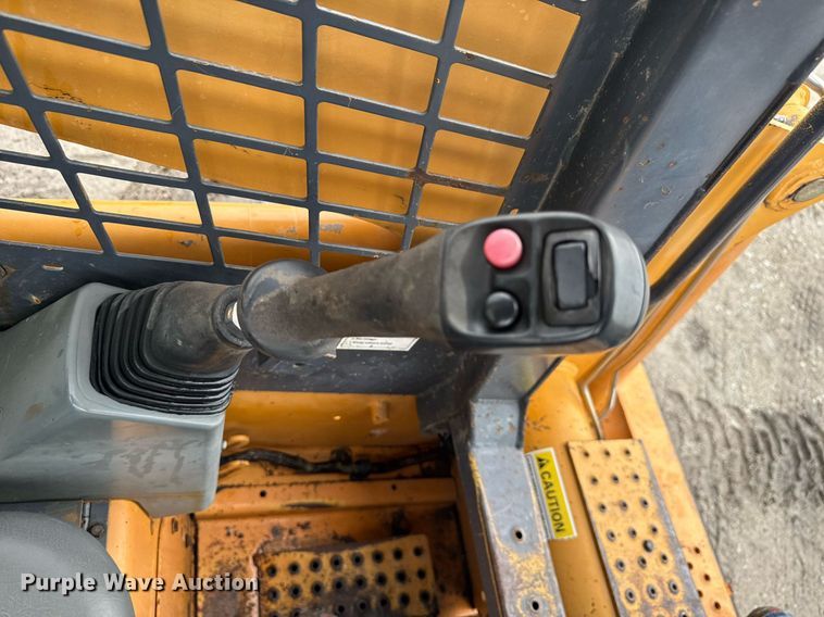 image for item EM2123 1999 Case 95XT skid steer loader