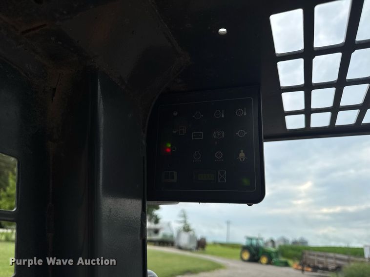 image for item EM2123 1999 Case 95XT skid steer loader