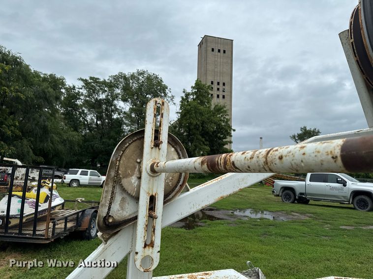 image for item EM2128 1989 Hycaloader cable puller