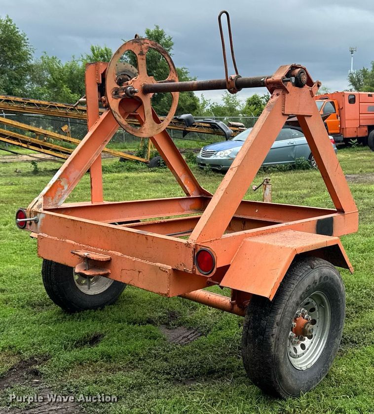 image for item EM2130 Reel trailer