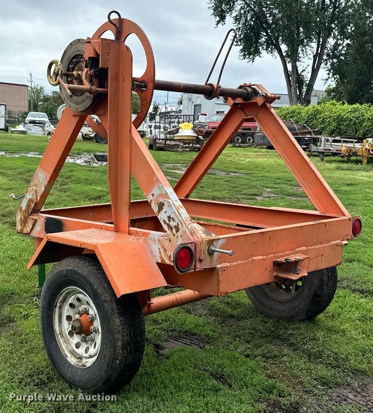 image for item EM2130 Reel trailer