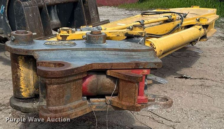 image for item EM2133 Kobelco 350 excavator stick