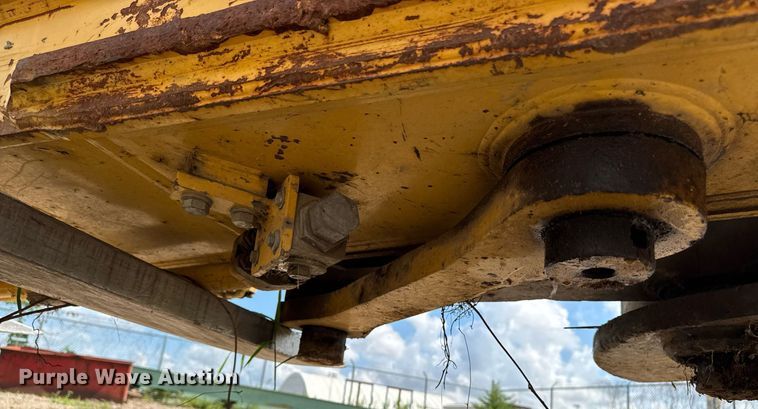 image for item EM2133 Kobelco 350 excavator stick