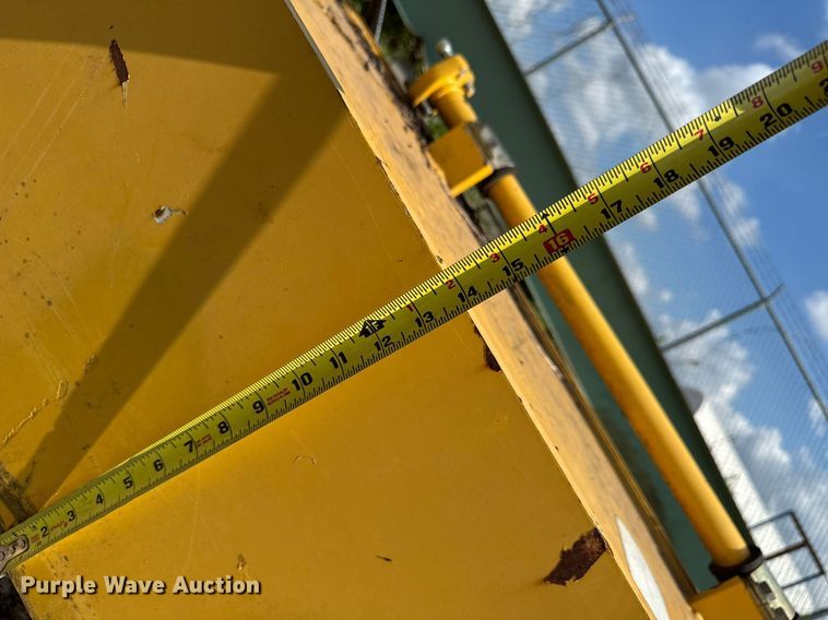 image for item EM2133 Kobelco 350 excavator stick