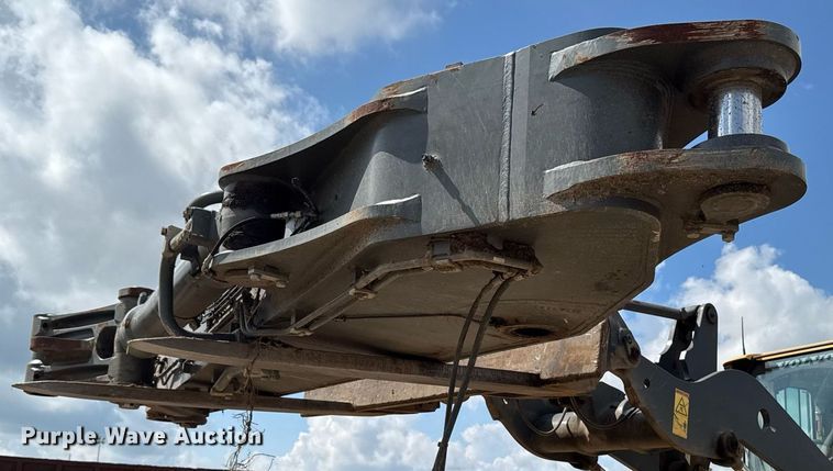 image for item EM2135 Volvo 340D excavator stick