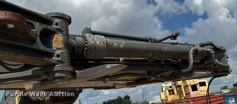 image for item EM2135 Volvo 340D excavator stick