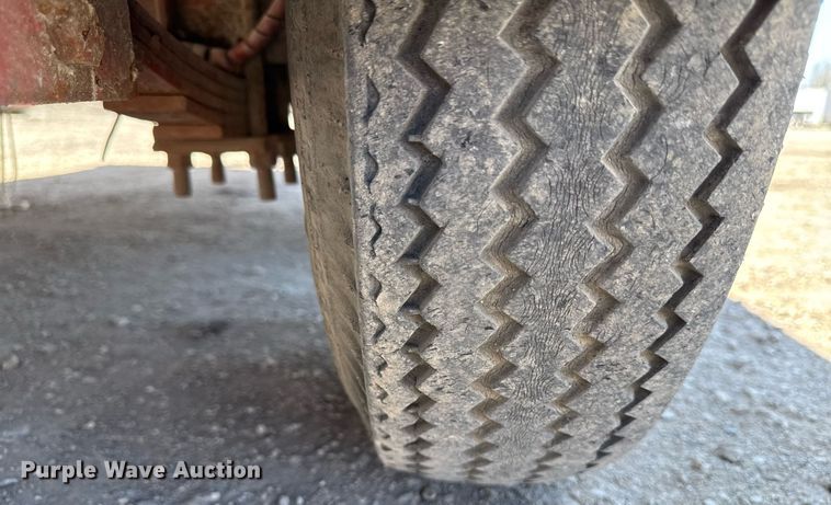 image for item EM3782 2004 Ditch Witch JT520 directional boring unit