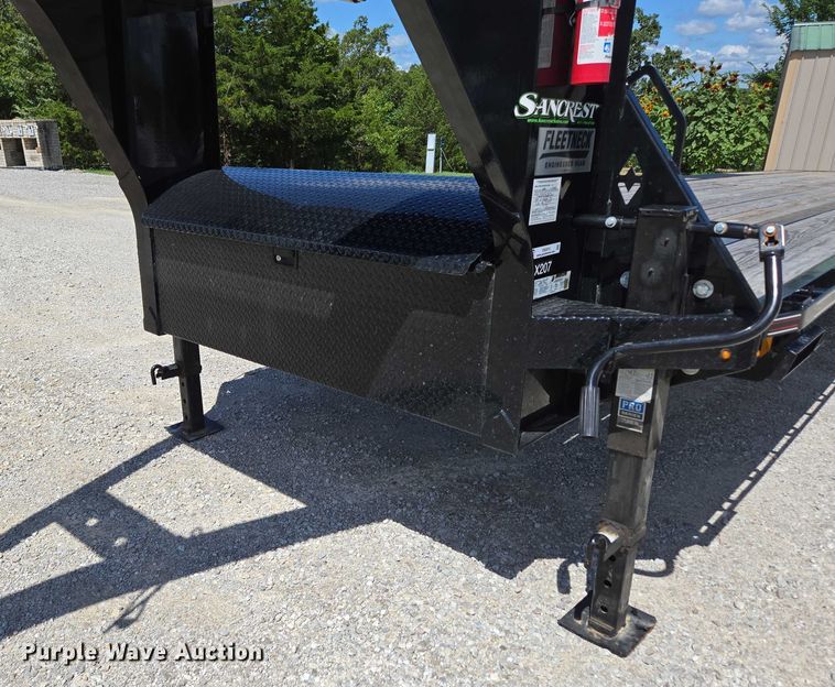 image for item EN2013 2023 Diamond C equipment trailer