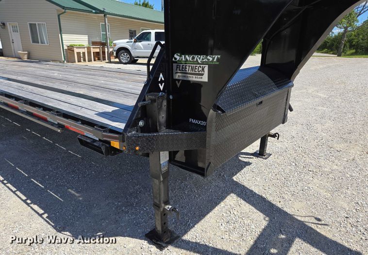 image for item EN2013 2023 Diamond C equipment trailer