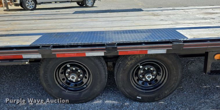 image for item EN2013 2023 Diamond C equipment trailer