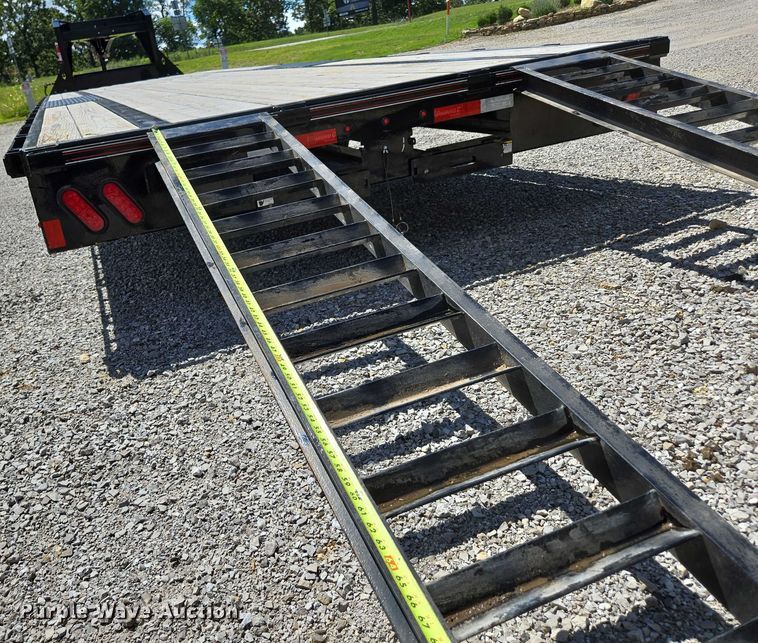 image for item EN2013 2023 Diamond C equipment trailer