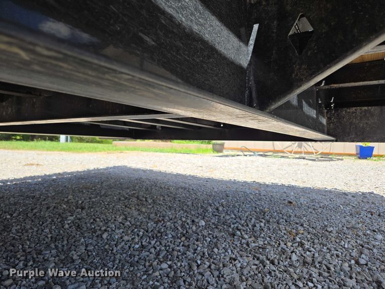 image for item EN2013 2023 Diamond C equipment trailer