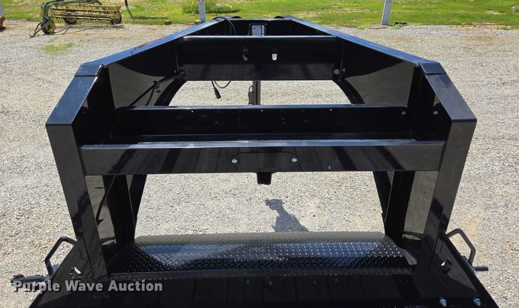 image for item EN2013 2023 Diamond C equipment trailer