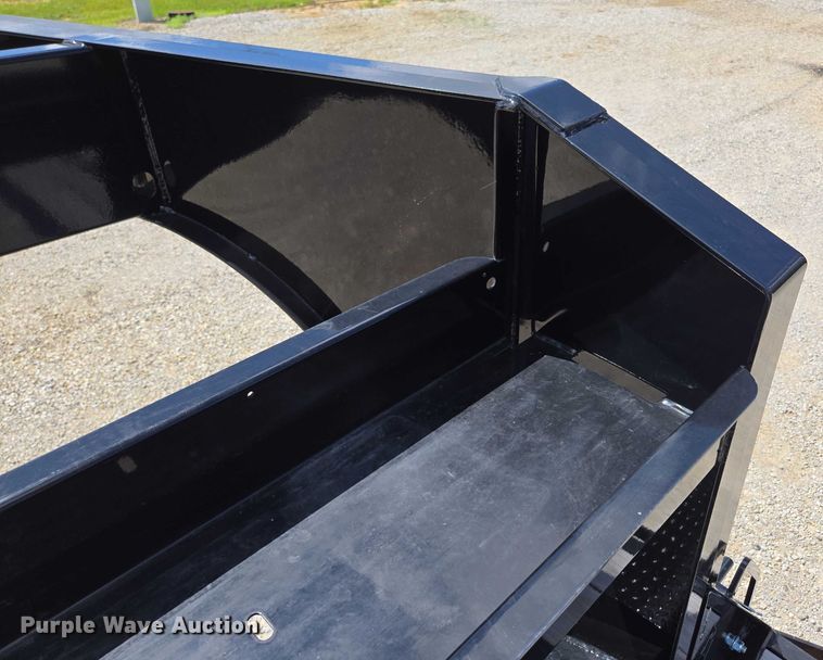 image for item EN2013 2023 Diamond C equipment trailer