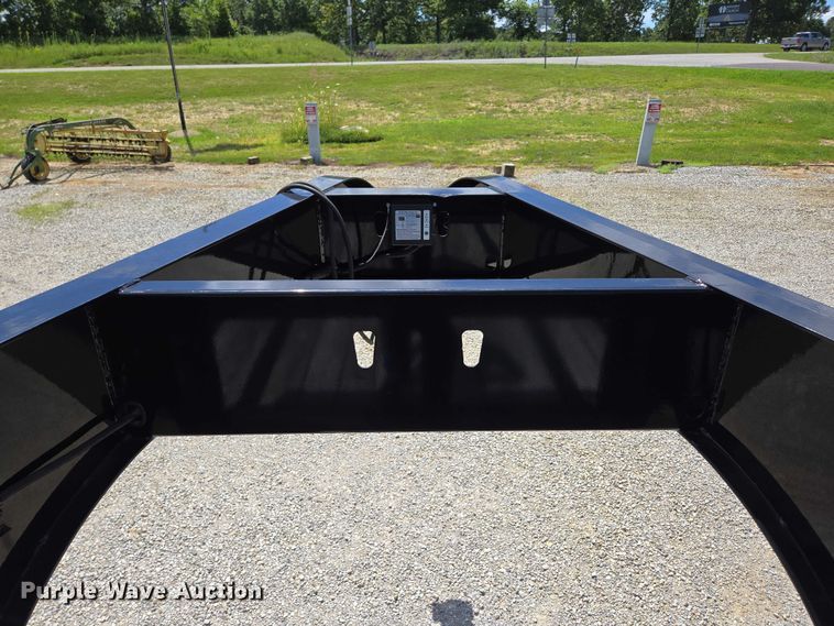 image for item EN2013 2023 Diamond C equipment trailer