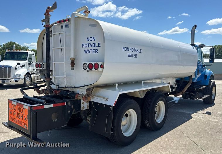 image for item EN4626 2007 International 7400 SBA 6X4 water truck