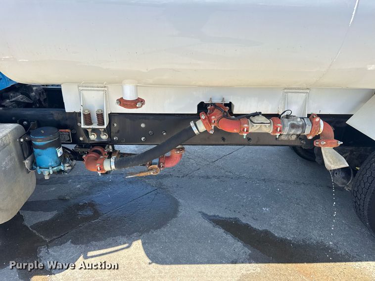 image for item EN4626 2007 International 7400 SBA 6X4 water truck