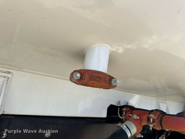 image for item EN4626 2007 International 7400 SBA 6X4 water truck