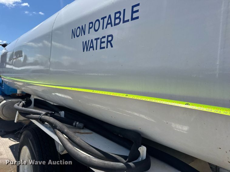 image for item EN4626 2007 International 7400 SBA 6X4 water truck