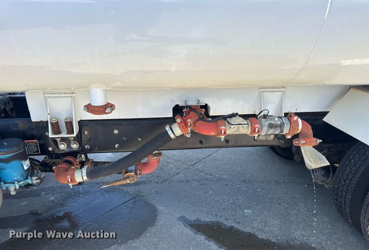 image for item EN4626 2007 International 7400 SBA 6X4 water truck