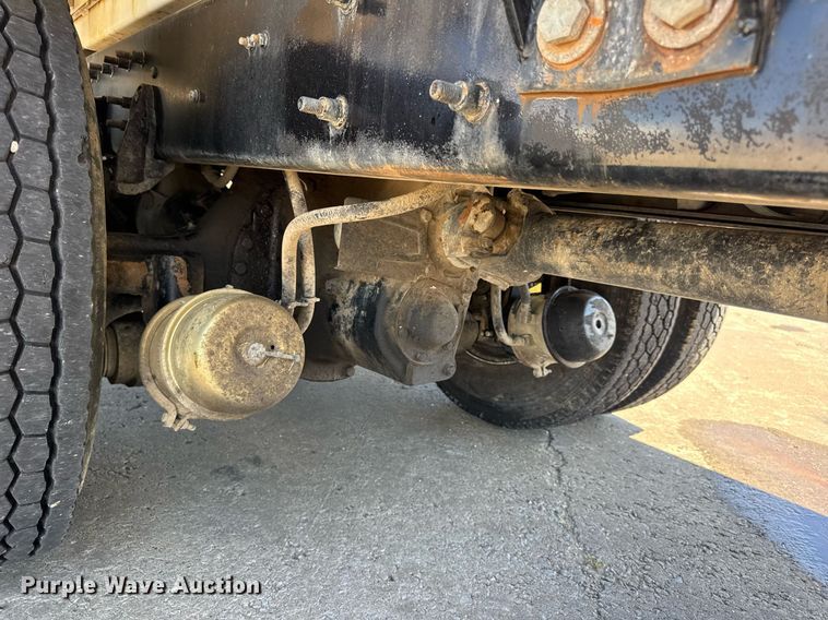 image for item EN4626 2007 International 7400 SBA 6X4 water truck