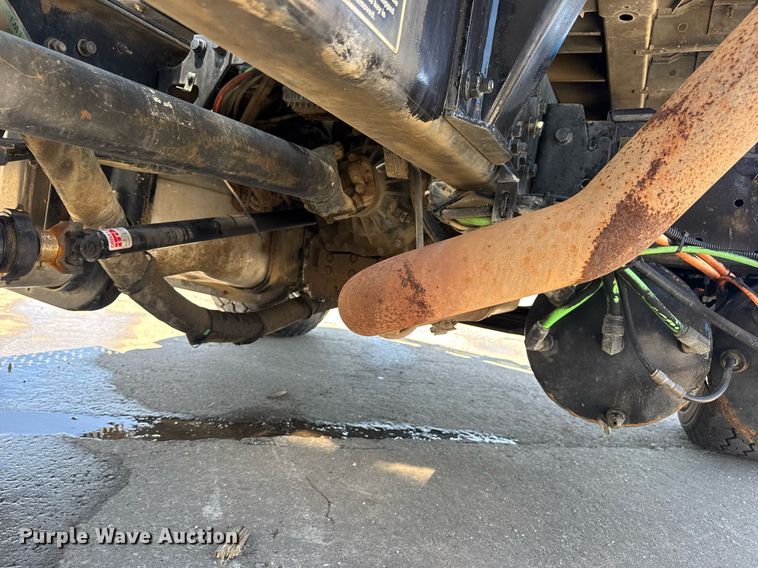 image for item EN4626 2007 International 7400 SBA 6X4 water truck