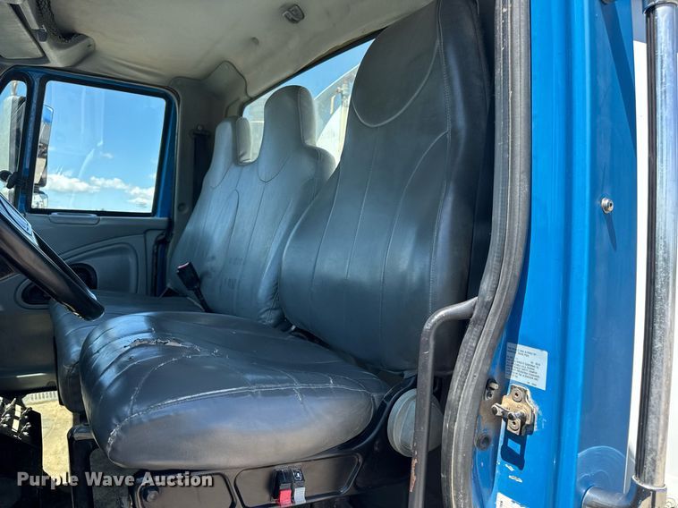 image for item EN4626 2007 International 7400 SBA 6X4 water truck