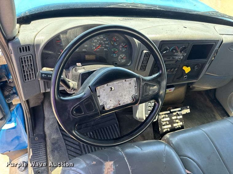 image for item EN4626 2007 International 7400 SBA 6X4 water truck