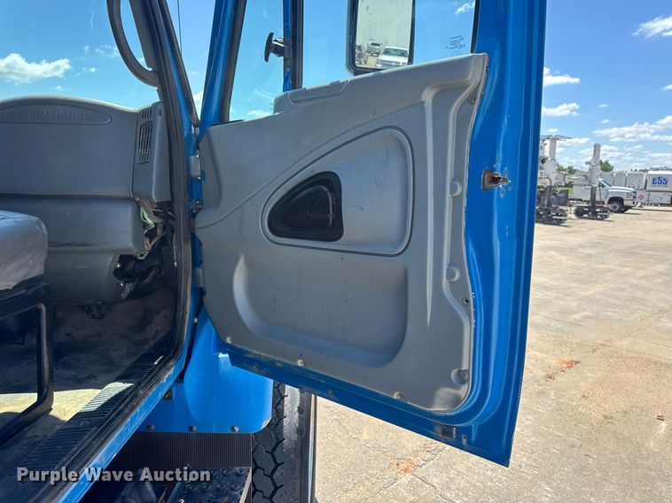 image for item EN4626 2007 International 7400 SBA 6X4 water truck