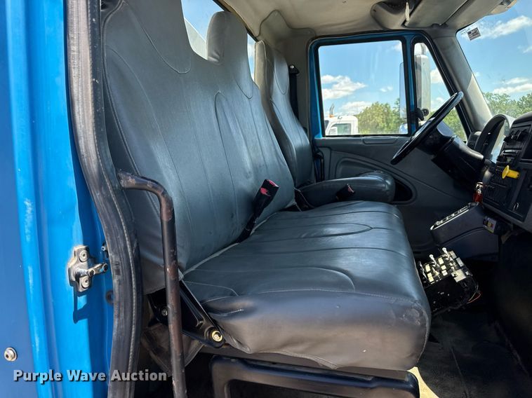 image for item EN4626 2007 International 7400 SBA 6X4 water truck