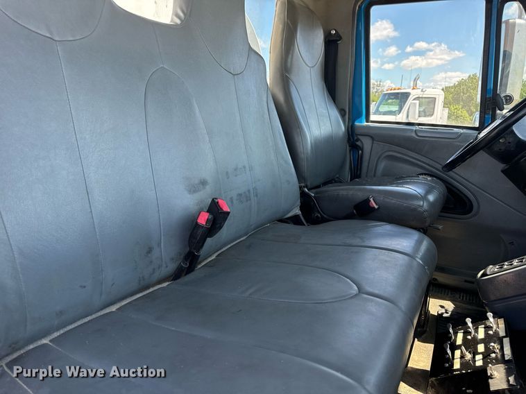 image for item EN4626 2007 International 7400 SBA 6X4 water truck