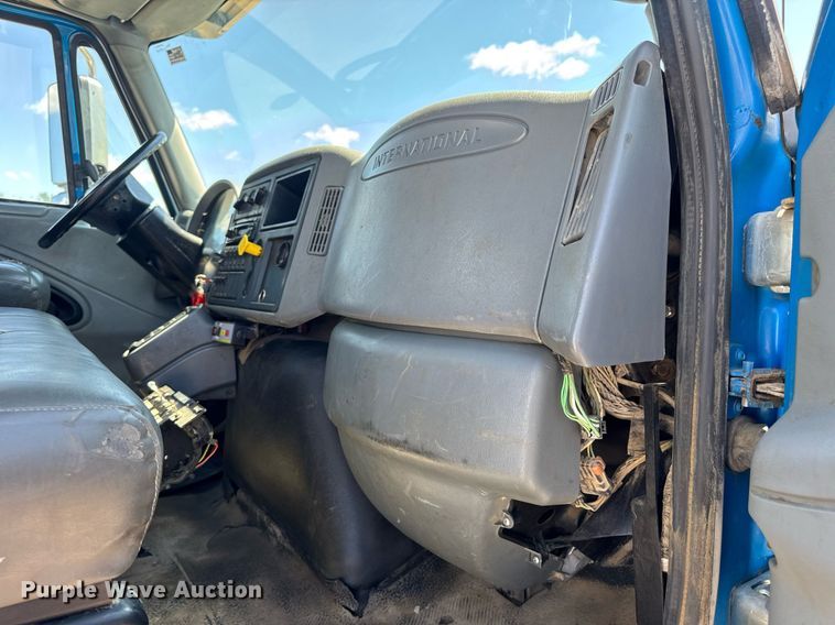 image for item EN4626 2007 International 7400 SBA 6X4 water truck