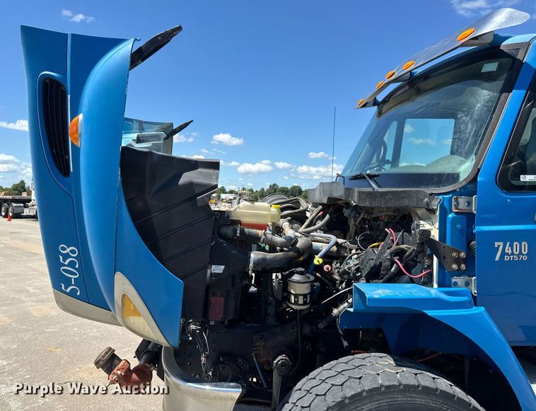 image for item EN4626 2007 International 7400 SBA 6X4 water truck