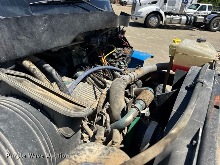 image for item EN4626 2007 International 7400 SBA 6X4 water truck