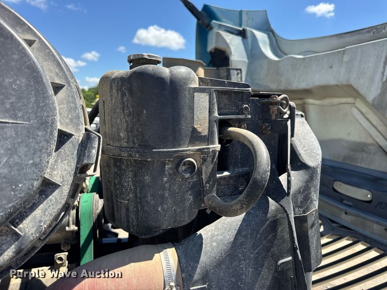 image for item EN4626 2007 International 7400 SBA 6X4 water truck