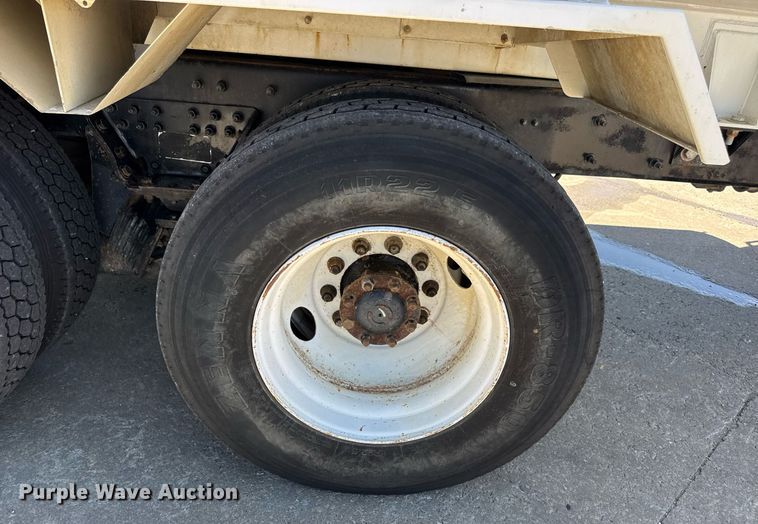 image for item EN4626 2007 International 7400 SBA 6X4 water truck