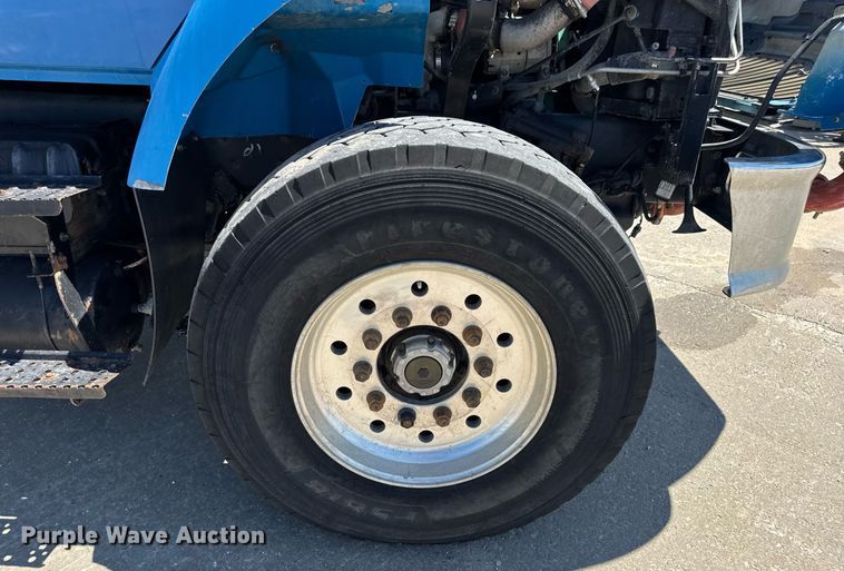 image for item EN4626 2007 International 7400 SBA 6X4 water truck