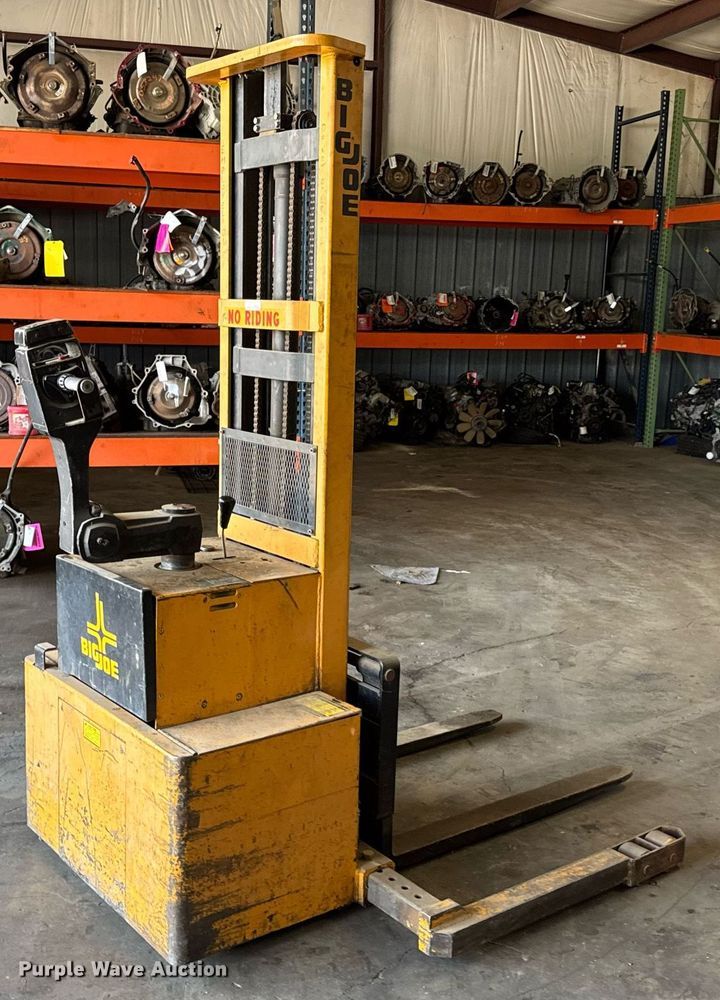 image for item EN4636 Big Joe PDM30-130 pallet jack