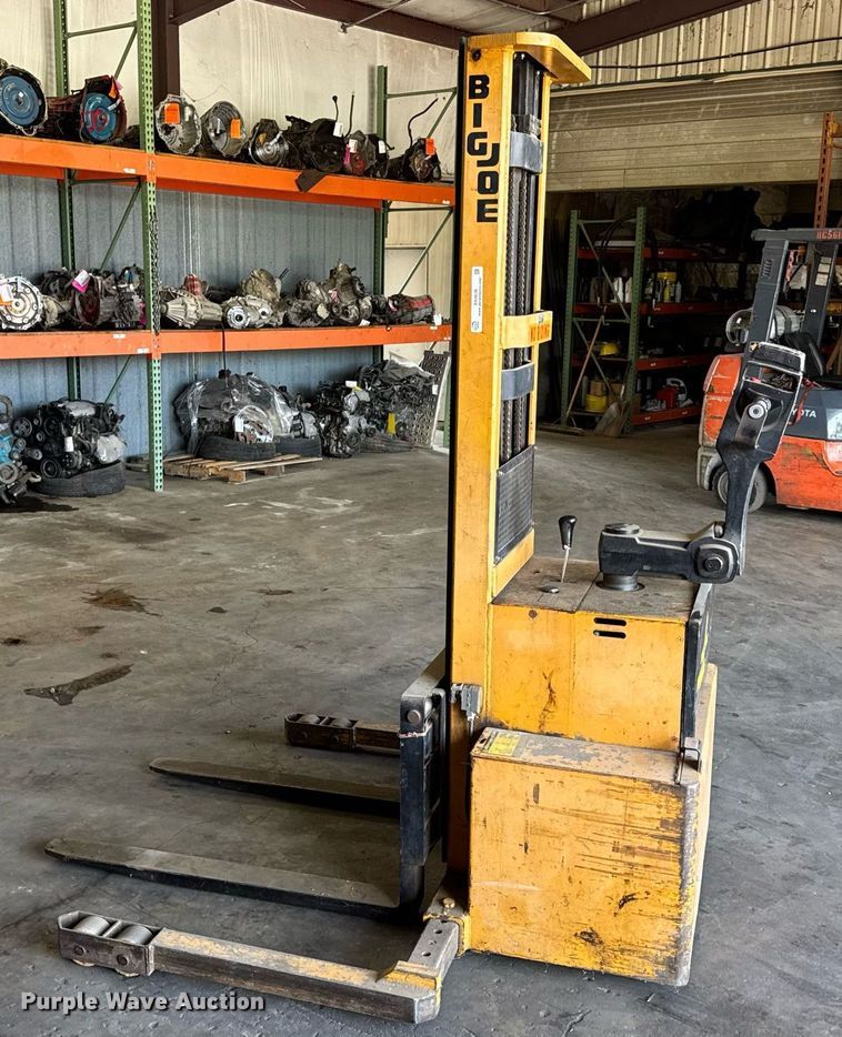 image for item EN4636 Big Joe PDM30-130 pallet jack