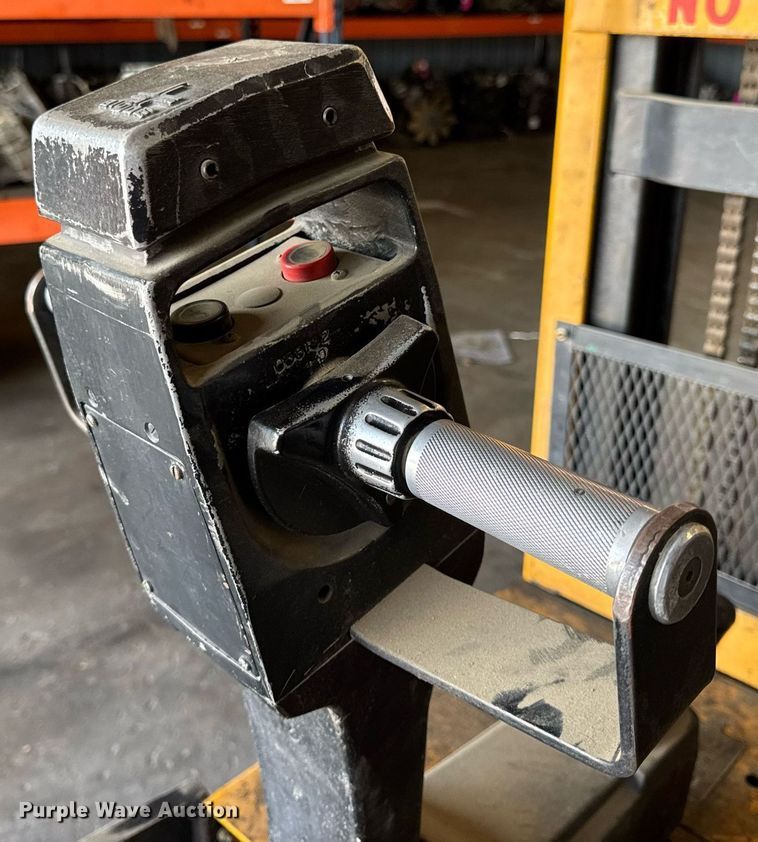 image for item EN4636 Big Joe PDM30-130 pallet jack