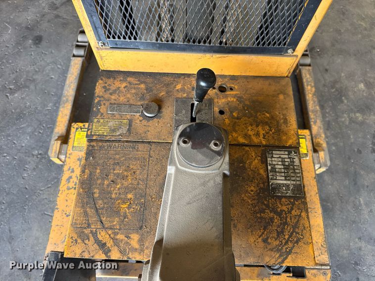 image for item EN4636 Big Joe PDM30-130 pallet jack