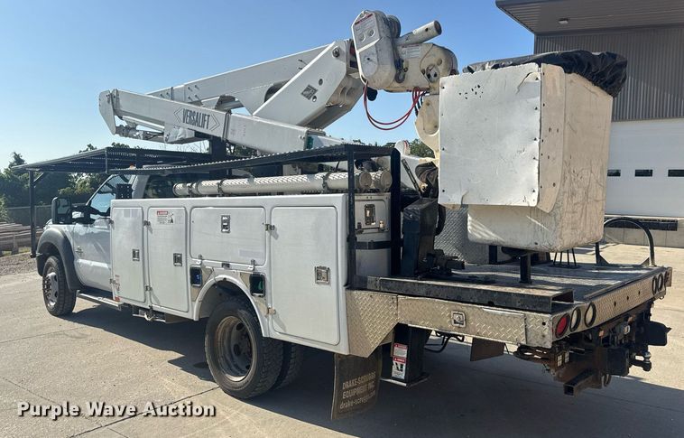 image for item EN4641 2011 Ford F550 XL bucket truck