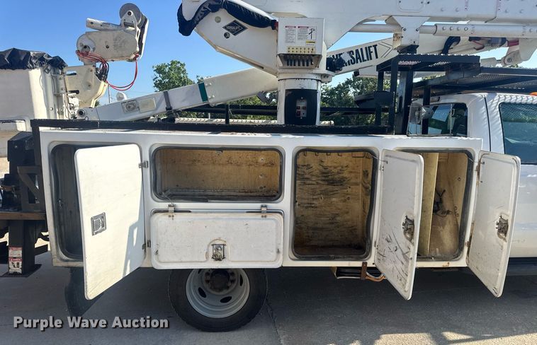 image for item EN4641 2011 Ford F550 XL bucket truck