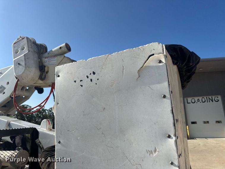 image for item EN4641 2011 Ford F550 XL bucket truck