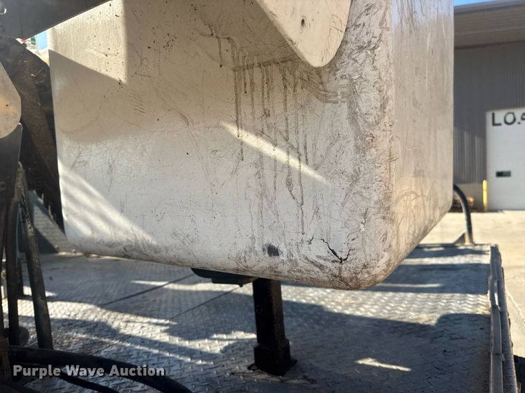 image for item EN4641 2011 Ford F550 XL bucket truck