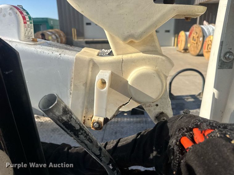 image for item EN4641 2011 Ford F550 XL bucket truck